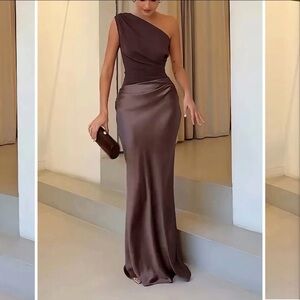 Sophisticated One-Shoulder Gown in Rich Brown